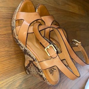 Leopard print Söfft heeled Sandals.